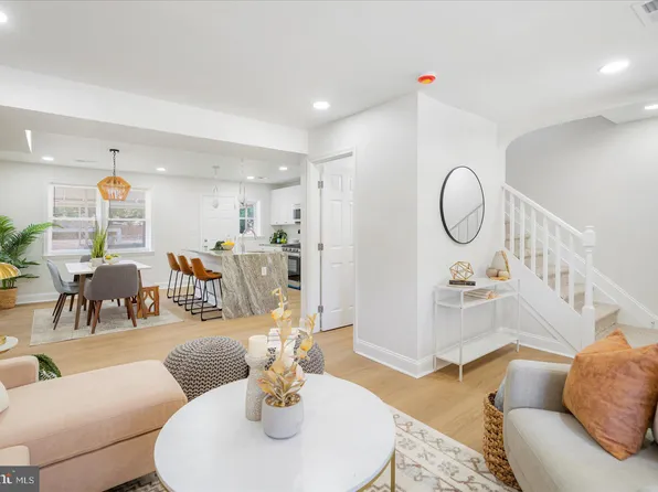 832 Wildwood Pkwy, Baltimore, MD 21229