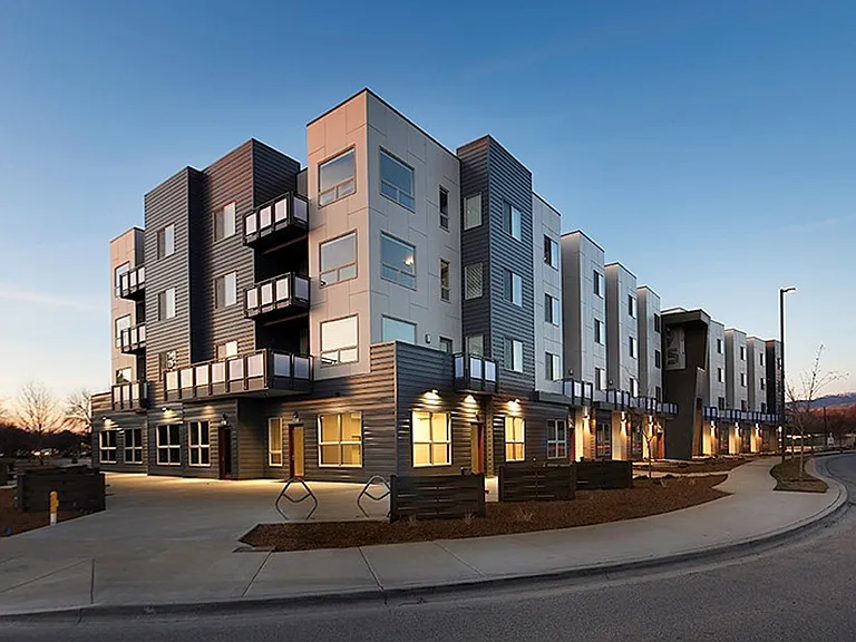 The 951 Apartments — Photo 1