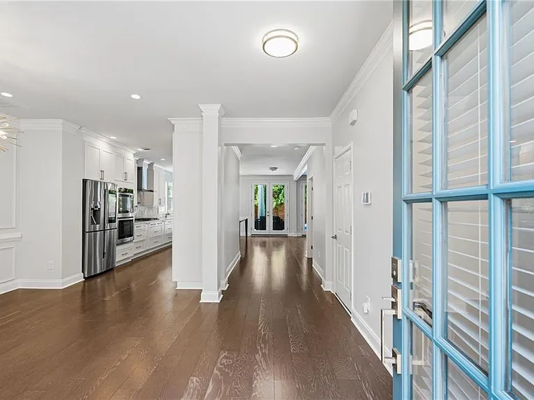 100 Cabots Cove Ct — Photo 5