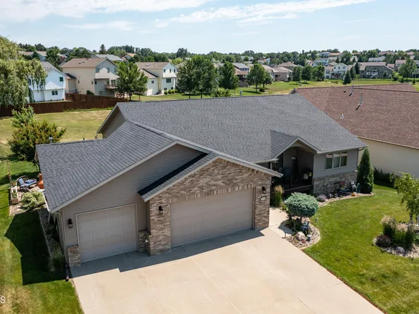 4319 Valley Dr, Bismarck, ND 58503