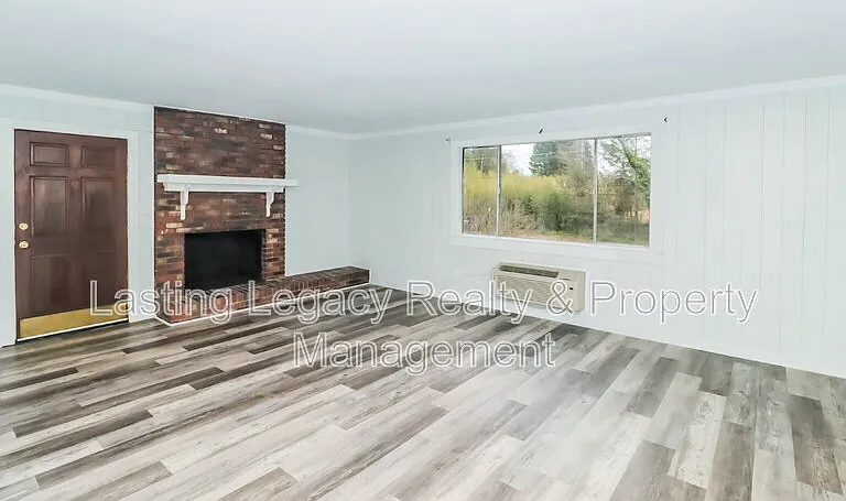 2325 15th St NE — Photo 10