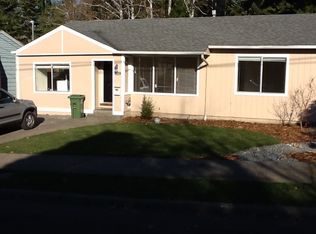 1742 Cottonwood Ave, Coos Bay, OR 97420