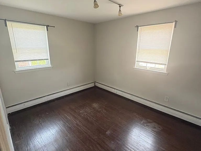 210 Trinity Ave — Photo 24