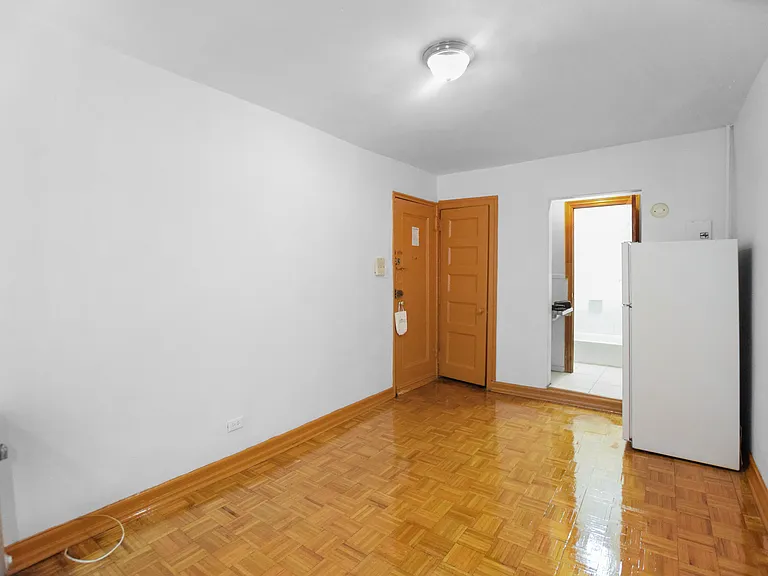 532 W 142nd St #5 — Photo 3