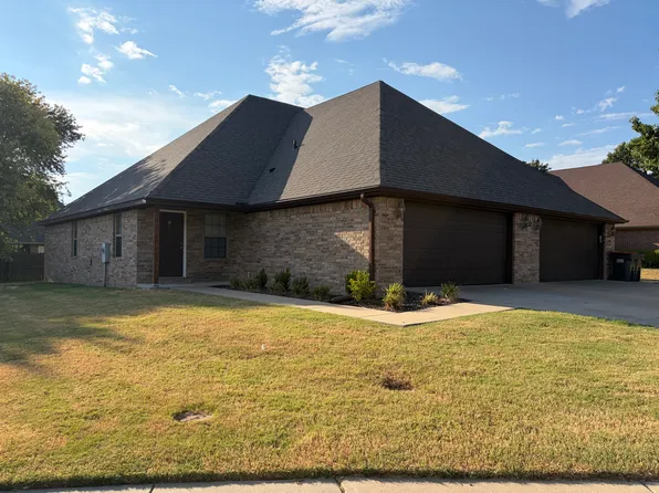 3884 Allegheny Ter #A, Springdale, AR 72764