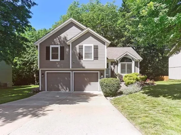 7308 N Richmond Ave, Kansas City, MO 64158