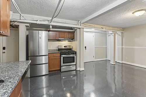 418 Pierce Photo 1