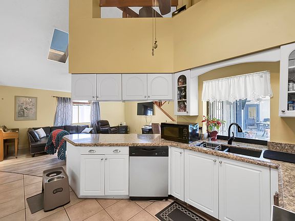 5th image of 3849 NE Linda Drive