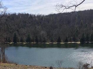 Irwin Pond Trl, Honesdale, PA 18431