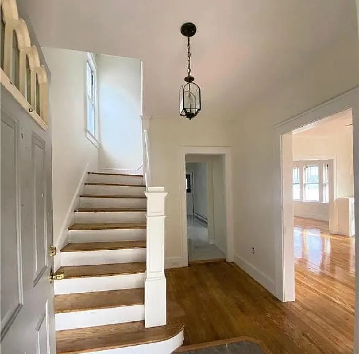 4 bed, 1.0 bath, 1800 sqft, $2,000 — Photo 2