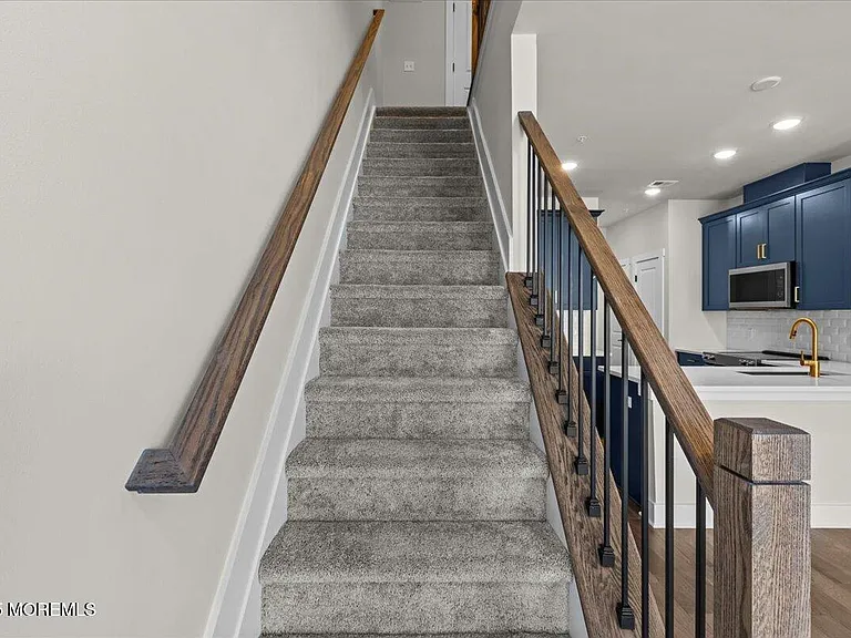1403 Kingsley St #209 — Photo 20