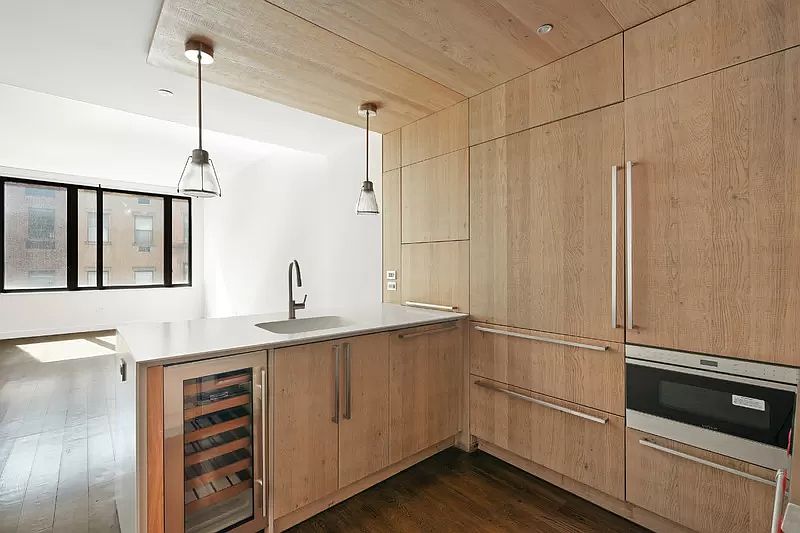 1st image of 211 E 13th St #3E