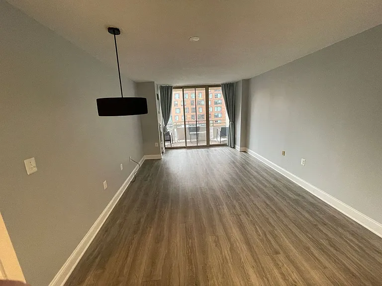 4801 Fairmont Ave #611 — Photo 9