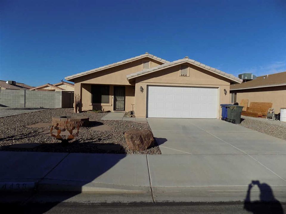 1st image of 4438 S Bamboo Ave