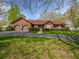 900 E College St, Independence, MO 64050