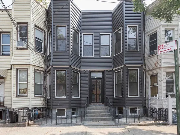 9 Grant Avenue image 1 of 11