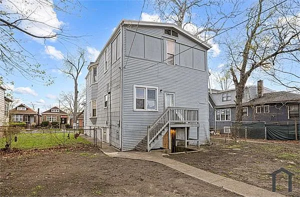 1212 W 96th St — Photo 2