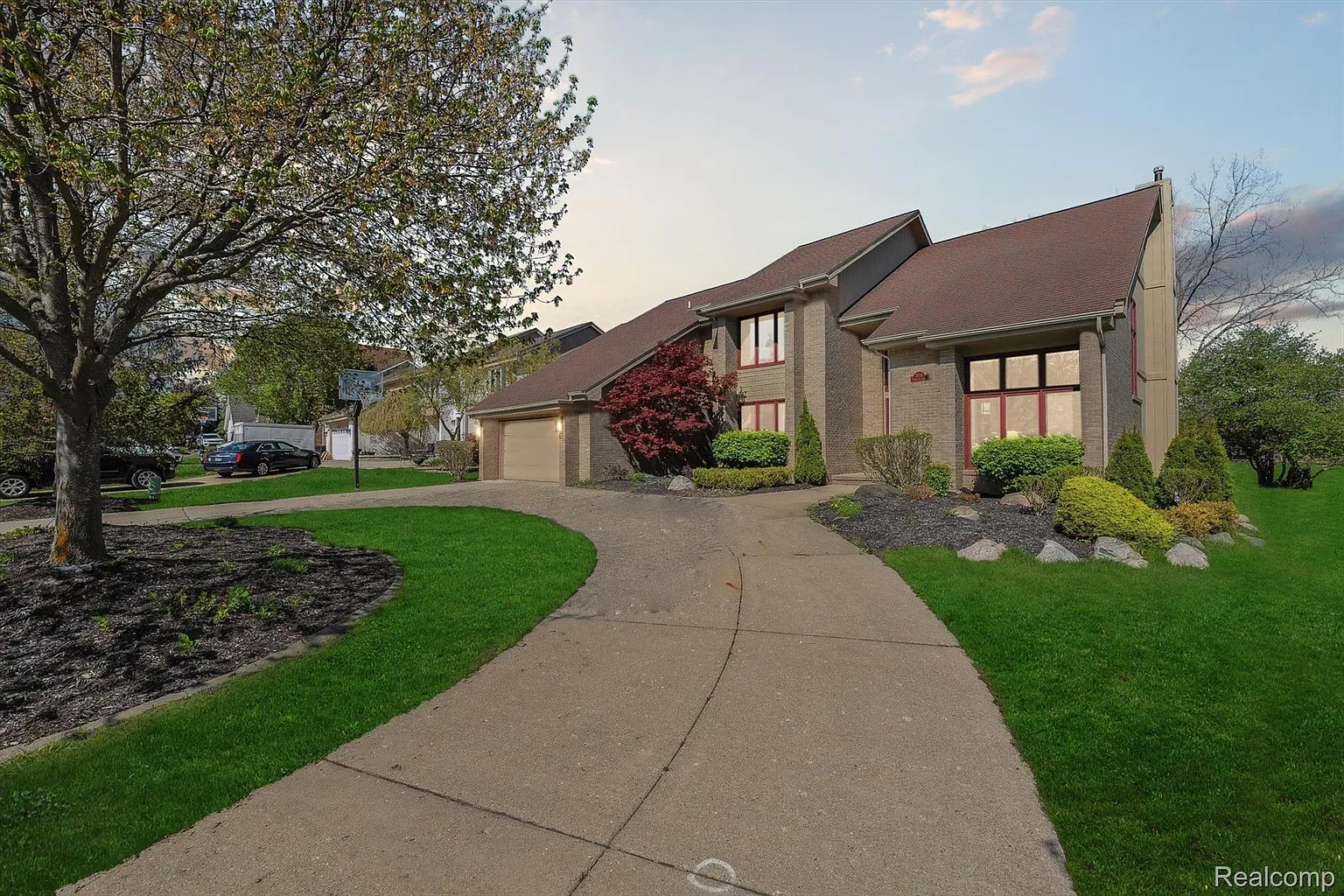 7039 Timberview Trl photo 1