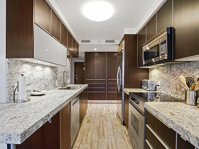 1810 Avenida Del Mundo #209 — Photo 8