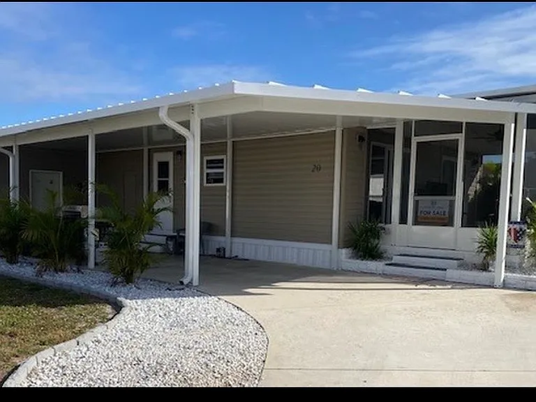 20 Quilla Ct #563 — Photo 1