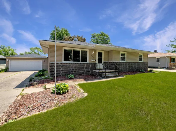 821 SE Innsbruck Dr, Ankeny, IA 50021