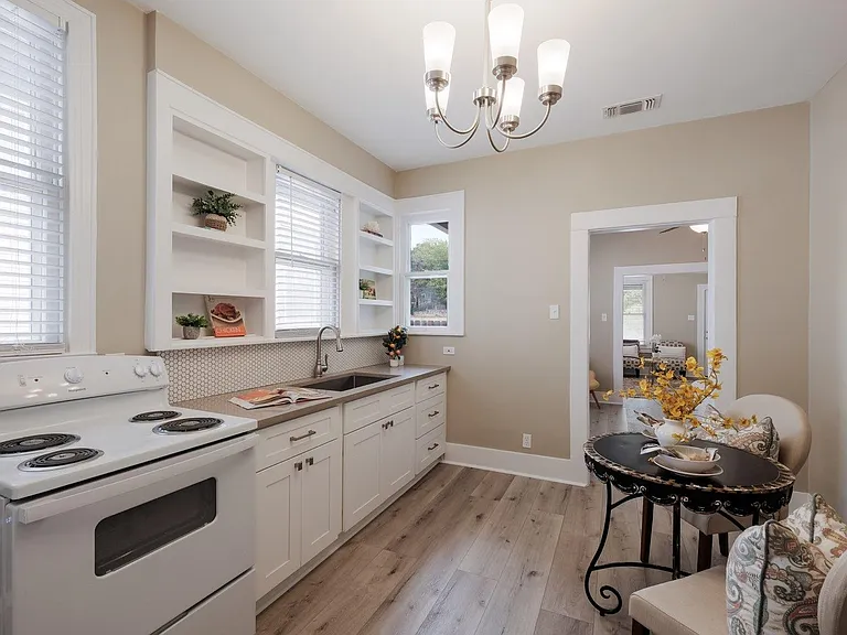 1823 N Olive St #A — Photo 12