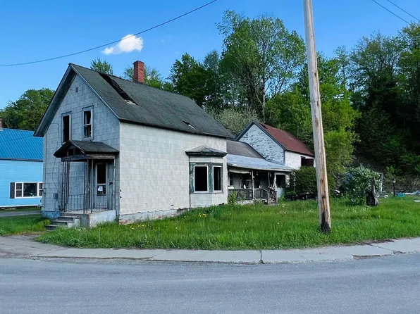 6 Raymond Street, Lyndon, VT 05851