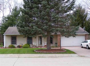 105 Abbott Dr, Fremont, IN 46737