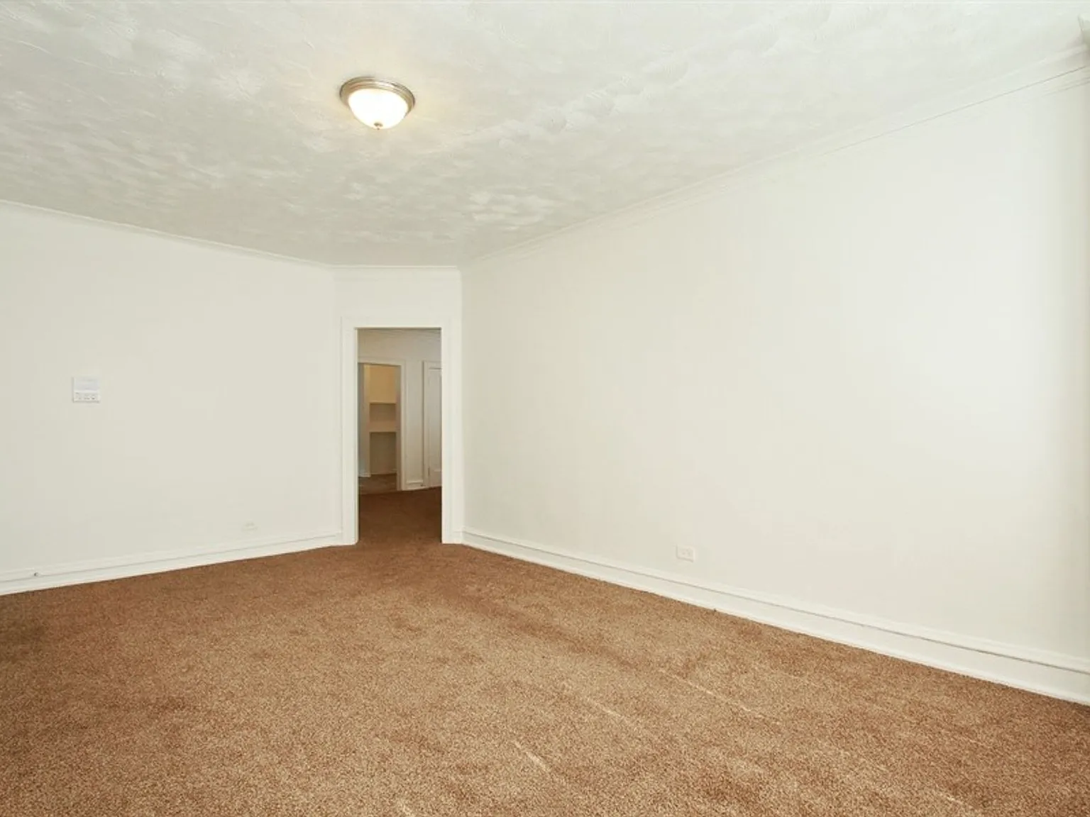 7956 S Burnham — Photo 3