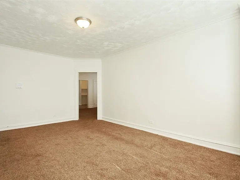 7956 S Burnham — Photo 3