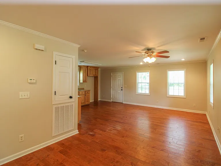210 Wood St — Photo 5