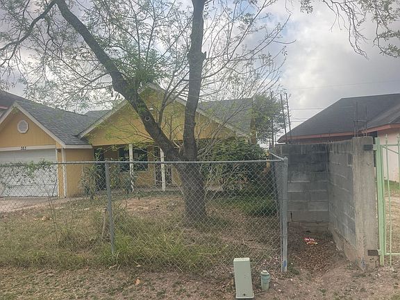 3rd image of 323 Becerra Ave #R