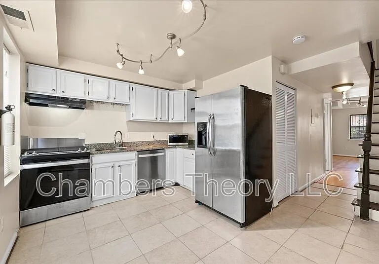 533 Florida Ave NW #2 — Photo 11