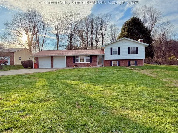 749 Grandview Ave, Point Pleasant, WV 25550