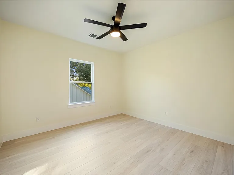 7125 England St — Photo 13