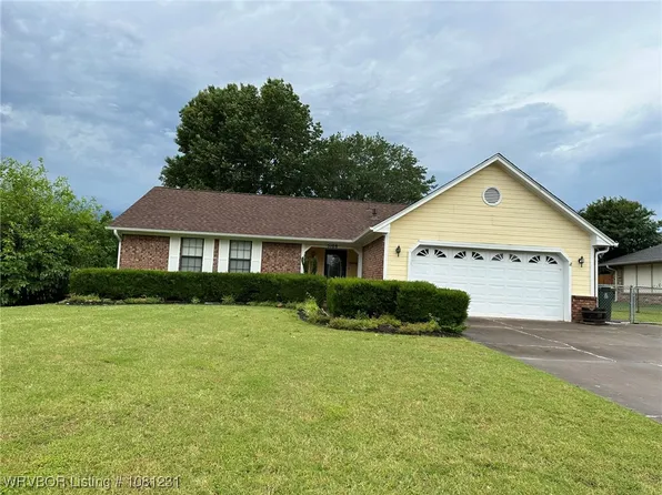 5108 S 94th St, Fort Smith, AR 72903