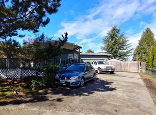 1248 E View Pl, Grants Pass, OR 97527