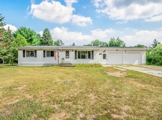 20290 Eleven Mile Rd, Leroy, MI 49655