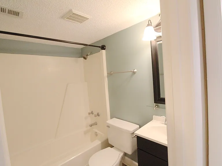 1390H Hunters Rd — Photo 7