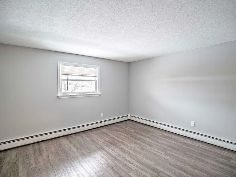 205 Main St. — Photo 5