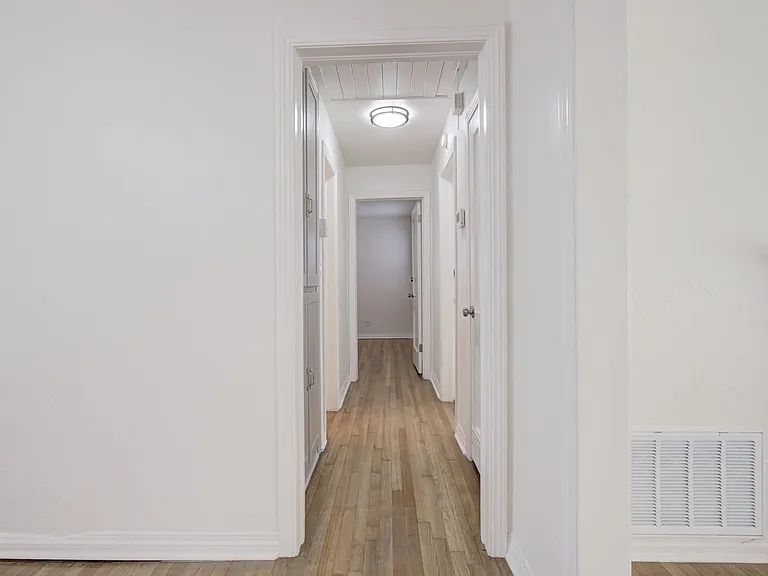 821 NW 48th St — Photo 31