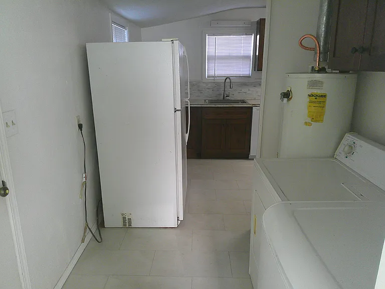 1204 SE Frazer Pl — Photo 5
