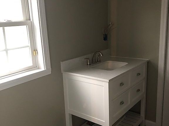 2nd image of 107 Hale St