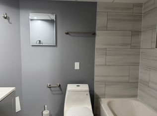 669 Queensgate Rd, Baltimore, MD 21229