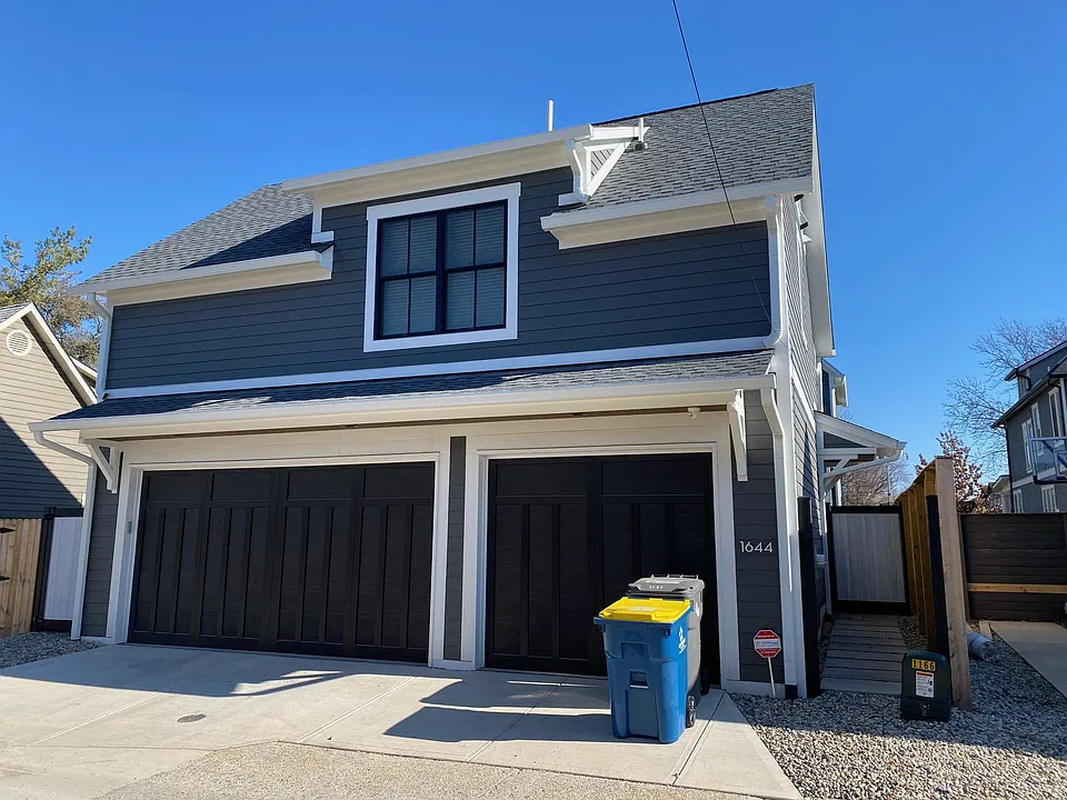 Property Exterior. Apartment located above 3 car garage