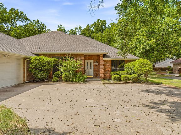 2nd image of 6023 Melrose Cir
