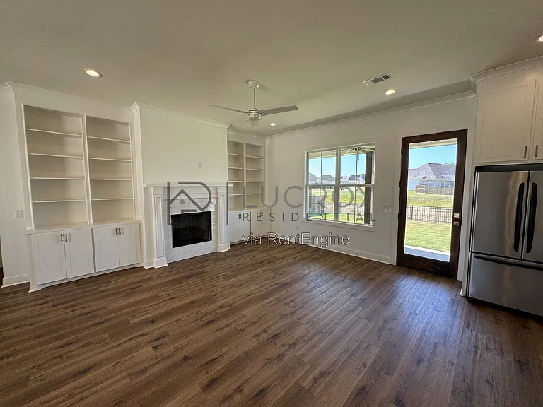 203 Baleigh Dr — Photo 3