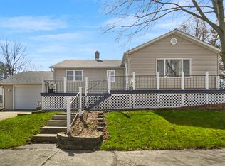 806 W 11th St, La Porte, IN