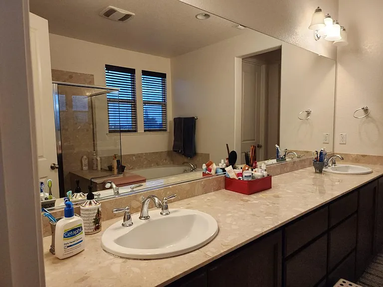 5684 Saratoga Cir — Photo 32