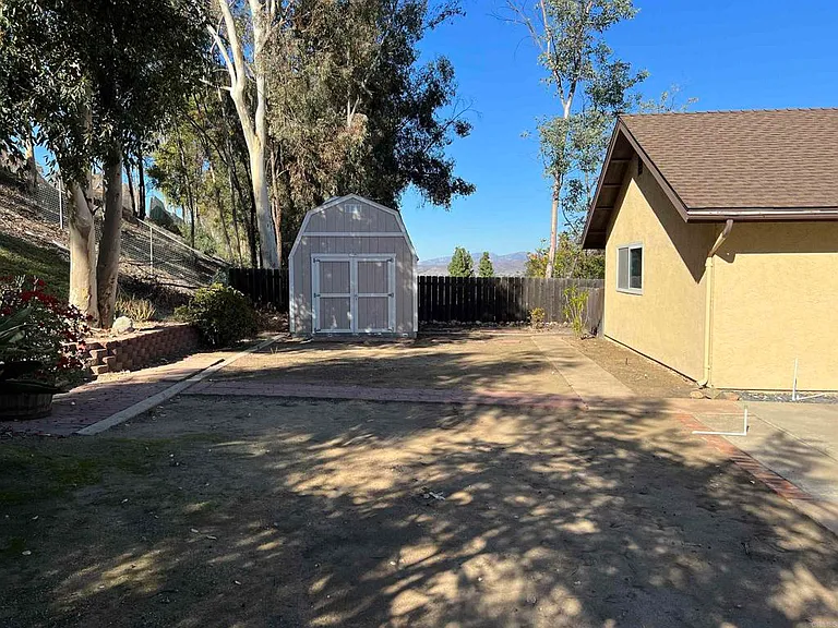 1282 Whitsett Dr — Photo 21